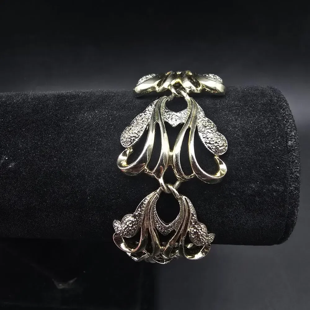 Sarah Coventry Frosted Feather Link Bracelet Silver Tone Vintage Jewelry - Picture 11 of 12